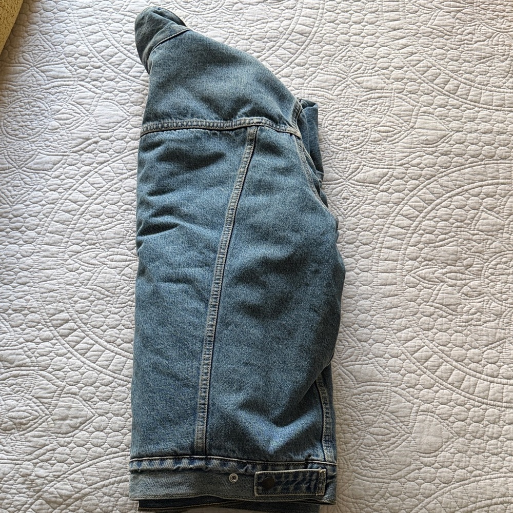 Levi's Classic Blue Denim Men's Jacket with Sherpa Lining | Size XL - Picture 11 of 13